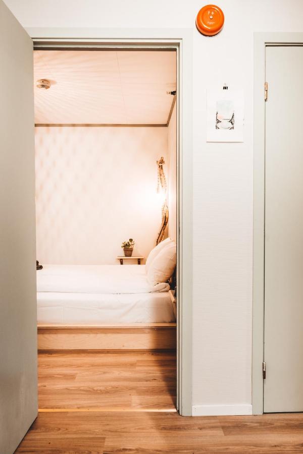 Bostad Furu Hostel & Cafe מראה חיצוני תמונה
