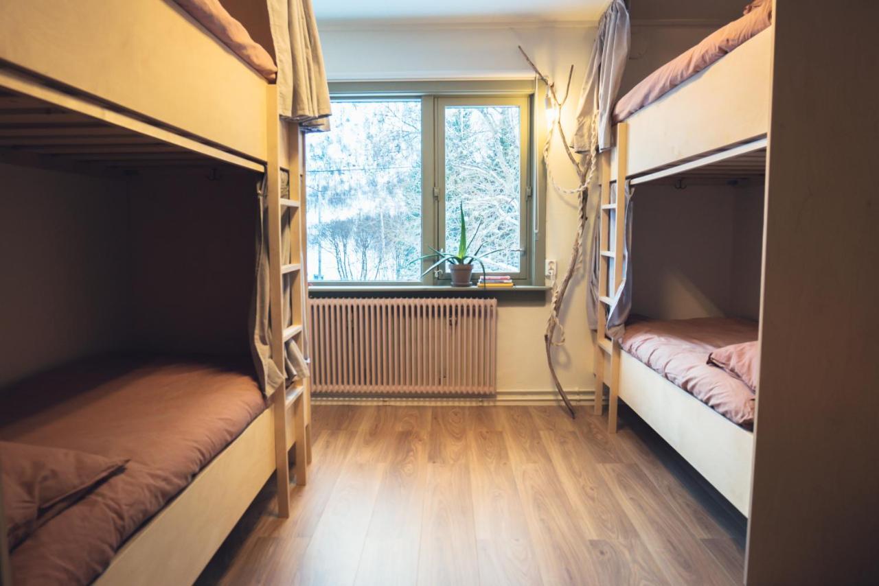 Bostad Furu Hostel & Cafe מראה חיצוני תמונה
