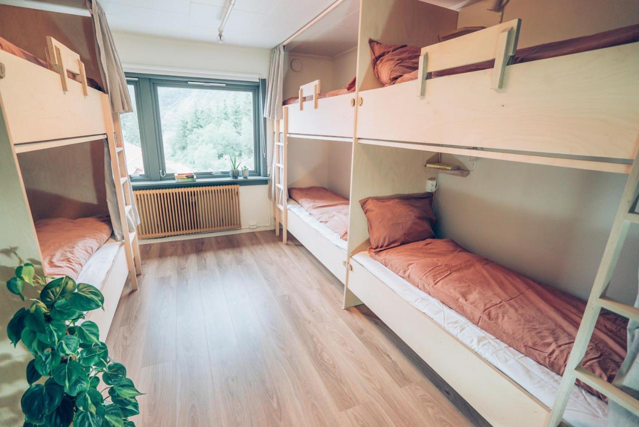Bostad Furu Hostel & Cafe מראה חיצוני תמונה